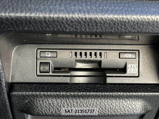 Toyota VOXY 2018-11 289428-21