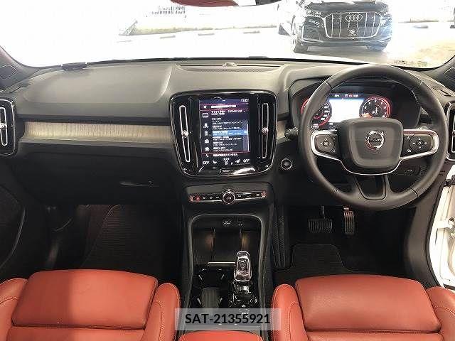 Volvo XC40 2019-04 288749-1