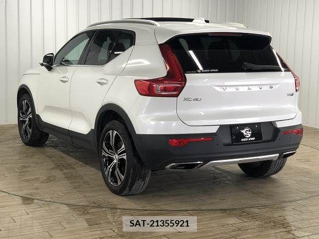 Volvo XC40 2019-04 288749-15