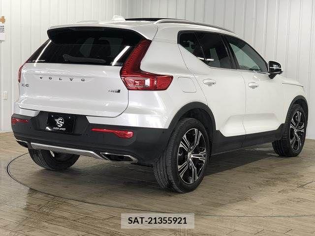 Volvo XC40 2019-04 288749-16
