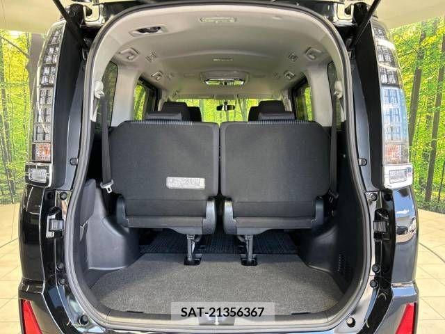 Toyota VOXY 2015-10 321452-10