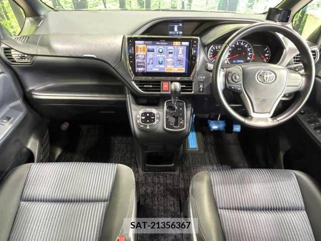 Toyota VOXY 2015-10 321452-1