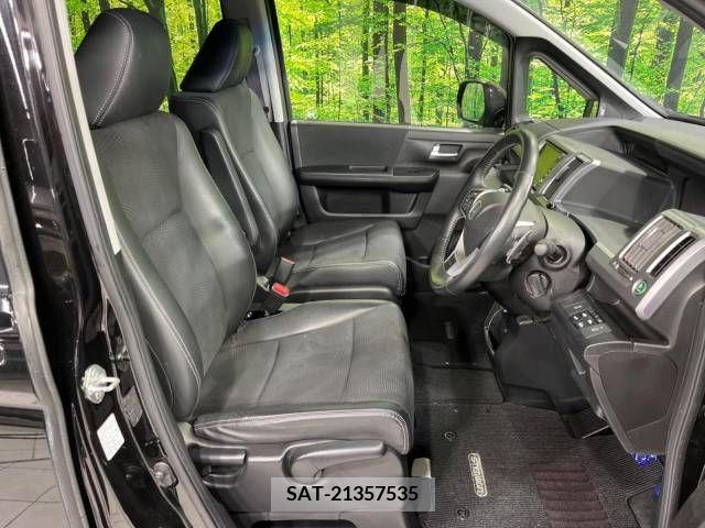 Honda e 2012-04 215355-7