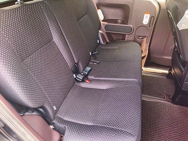 Toyota SPADE 2015-07 8348-3