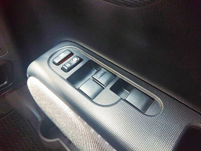 Toyota SPADE 2015-07 8348-11