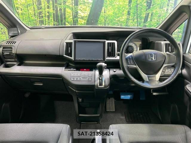 Honda STEP WGN 2013-08 324643-1