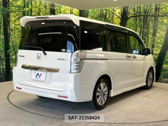 Honda STEP WGN 2013-08 324643-18