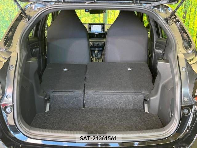 Toyota YARIS 2023-01 371414-10