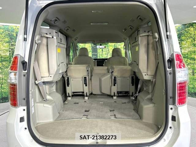 Toyota NOAH 2009-11 279540-11