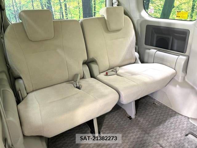 Toyota NOAH 2009-11 279540-10