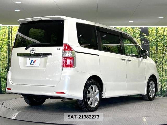 Toyota NOAH 2009-11 279540-18