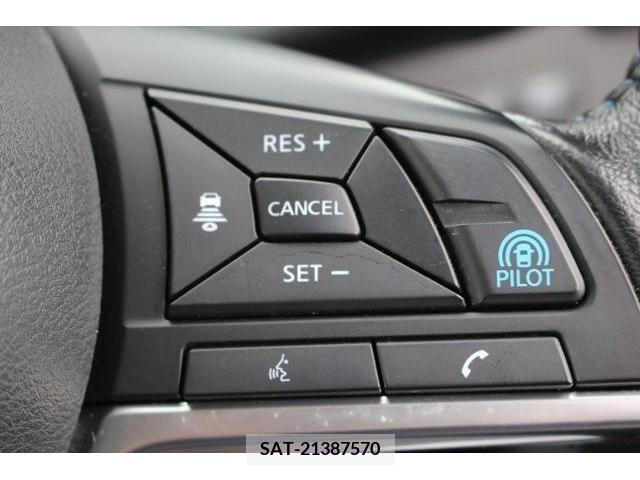 Nissan LEAF 2019-06 383262-5