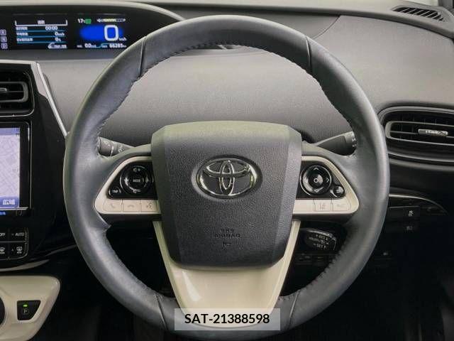 Toyota PRIUS 2016-08 243820-8