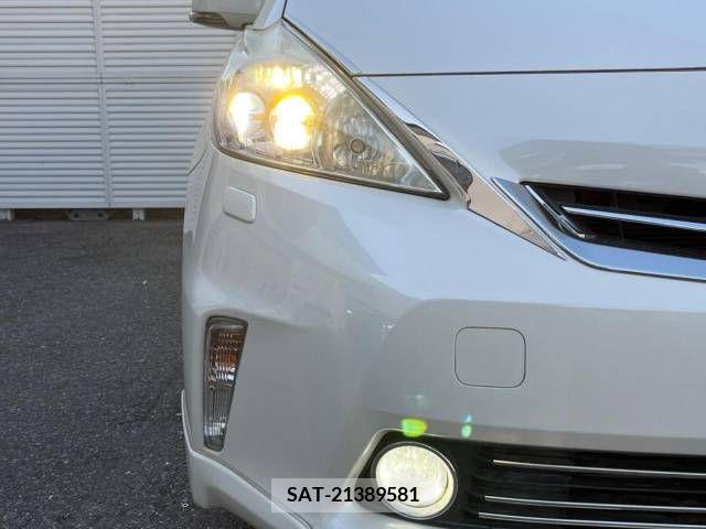 Toyota PRIUS ALPHA 2011-06 322206-9