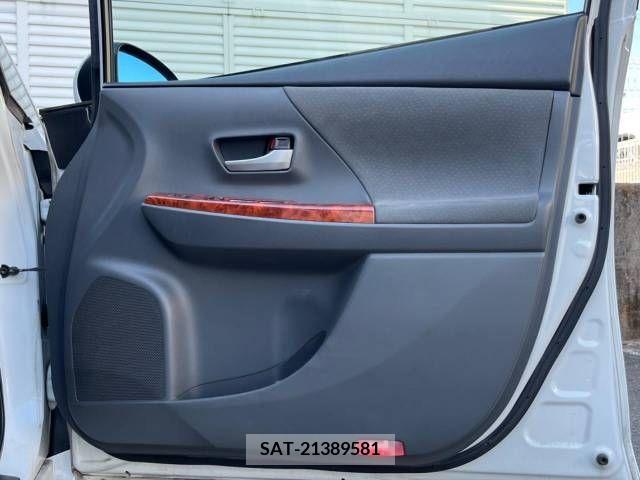 Toyota PRIUS ALPHA 2011-06 322206-17