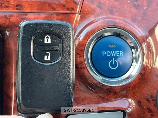 Toyota PRIUS ALPHA 2011-06 322206-4