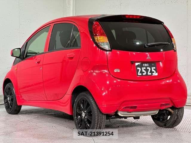 Mitsubishi I 2013-04 269082-10