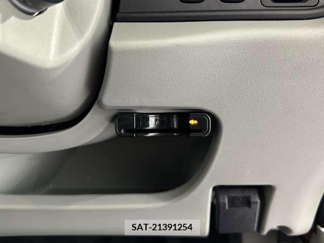 Mitsubishi I 2013-04 269082-17