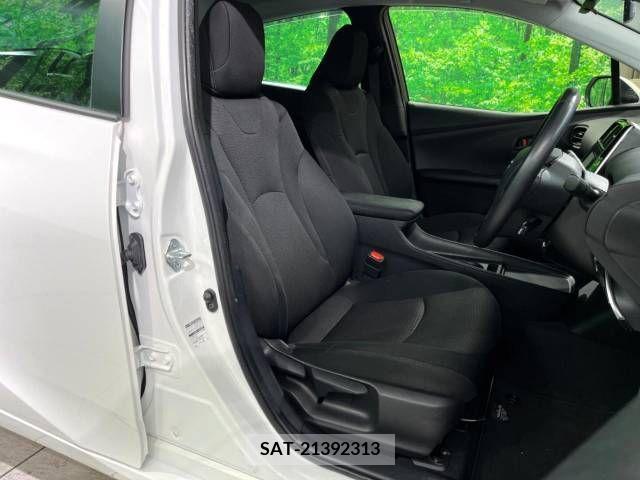 Toyota PRIUS 2021-05 282143-8