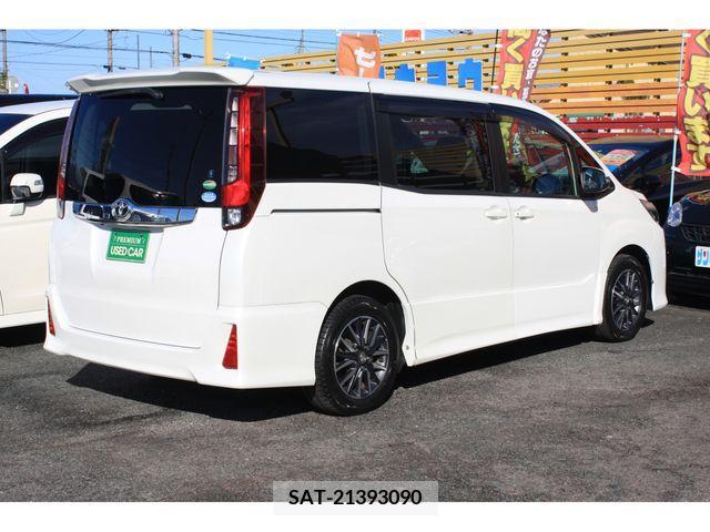 Toyota NOAH 2014-05 208014-2