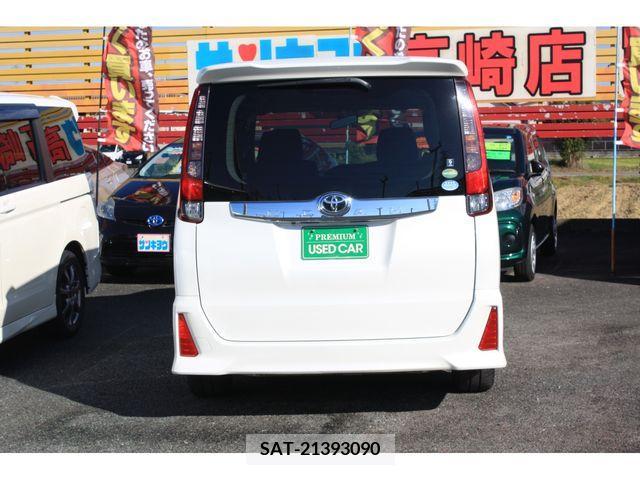 Toyota NOAH 2014-05 208014-6