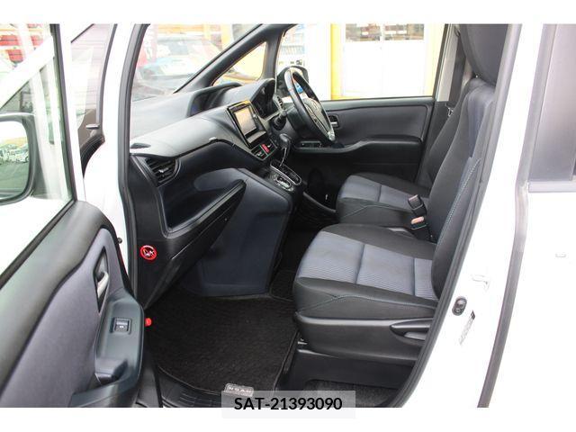 Toyota NOAH 2014-05 208014-14
