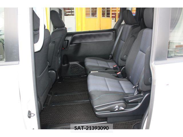 Toyota NOAH 2014-05 208014-16