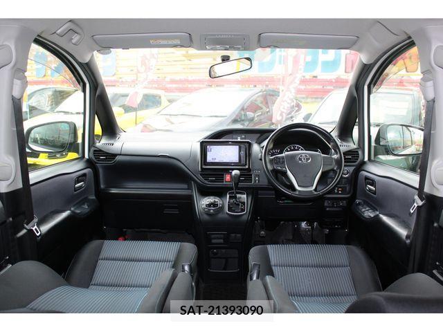 Toyota NOAH 2014-05 208014-1