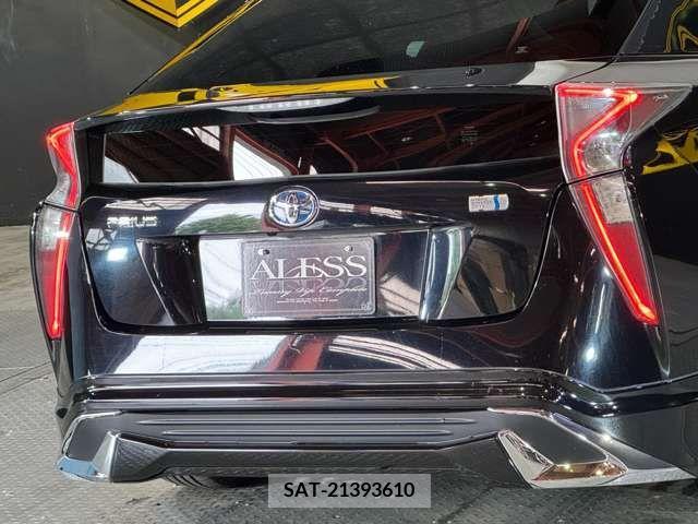 Toyota PRIUS 2017-05 376743-12