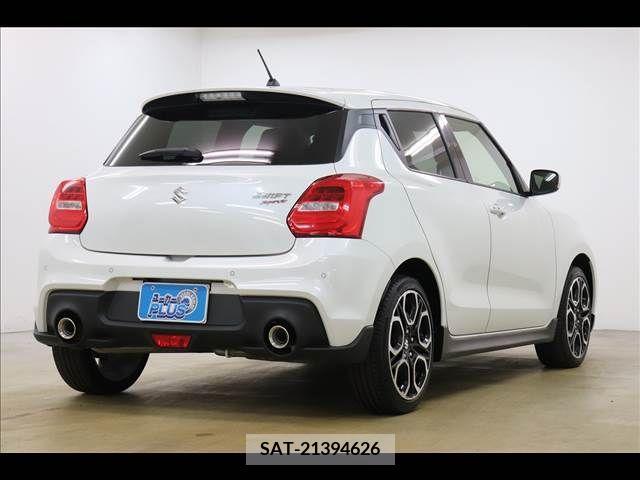 Suzuki SWIFT 2022-01 212807-18