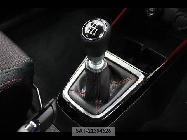 Suzuki SWIFT 2022-01 212807-1