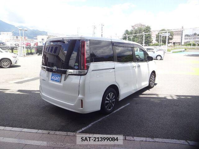 Toyota ESQUIRE 2017-10 321532-1