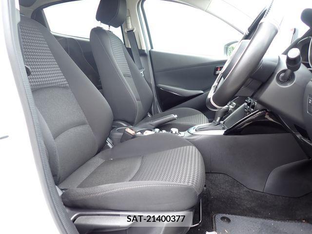 Mazda DEMIO 2019-06 381166-20