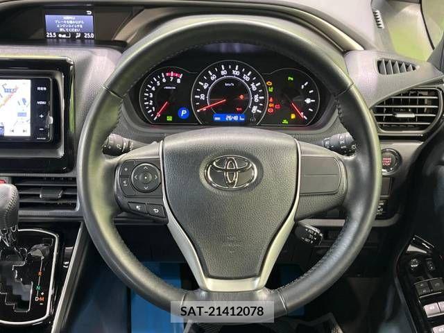 Toyota VOXY 2020-04 321677-12