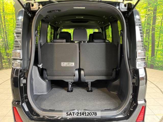 Toyota VOXY 2020-04 321677-11