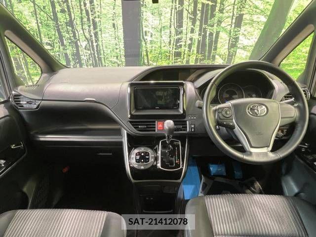 Toyota VOXY 2020-04 321677-1