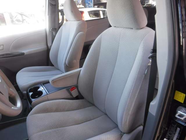 Toyota SIENNA 2010-10 53-18