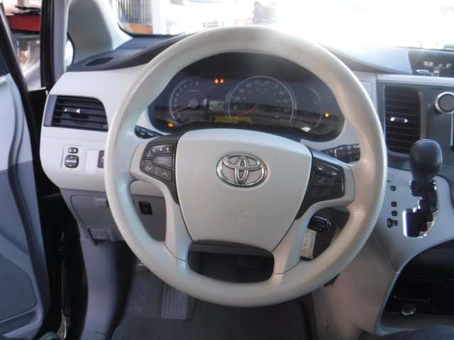 Toyota SIENNA 2010-10 53-9