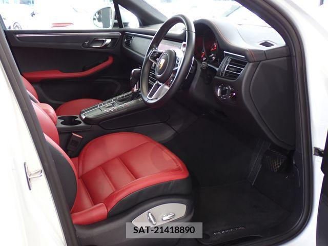 Porsche MACAN 2021-11 366240-3