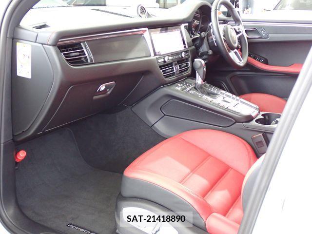 Porsche MACAN 2021-11 366240-4
