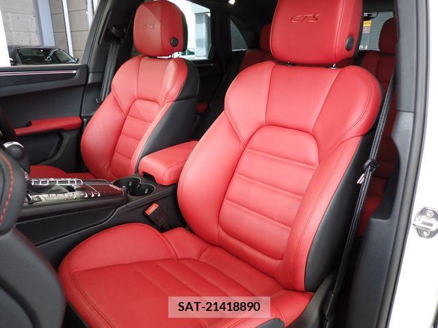 Porsche MACAN 2021-11 366240-5