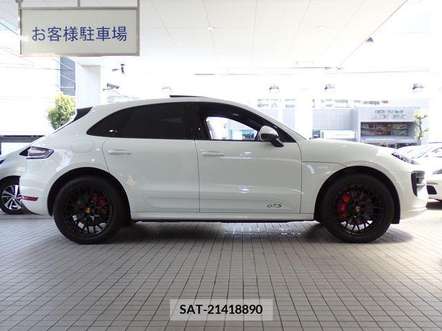 Porsche MACAN 2021-11 366240-22