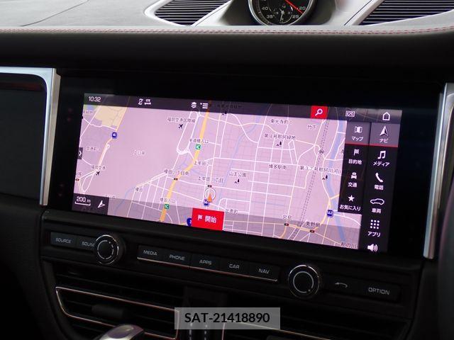 Porsche MACAN 2021-11 366240-11