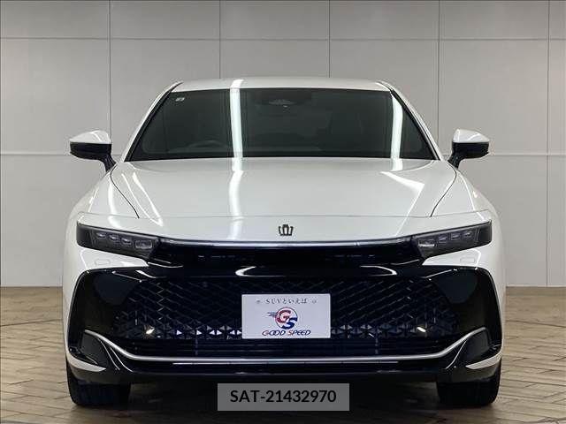 Toyota CROWN 2022-09 300661-2