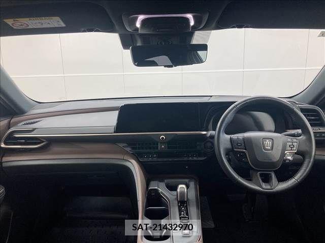 Toyota CROWN 2022-09 300661-1