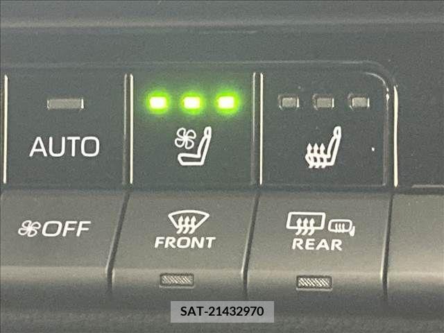 Toyota CROWN 2022-09 300661-6
