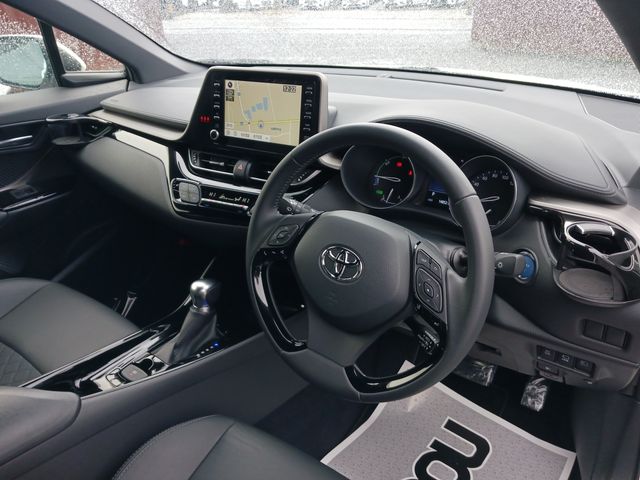 Toyota C-HR 2020-11 182300-10