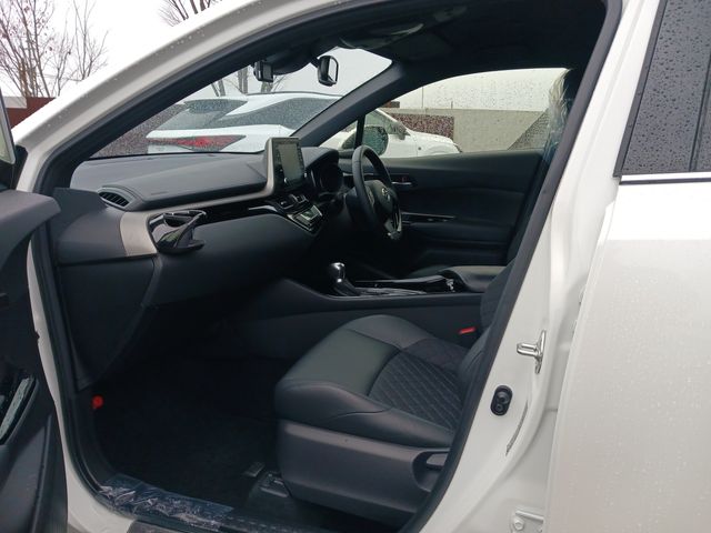 Toyota C-HR 2020-11 182300-22