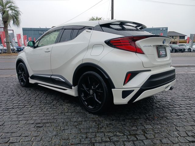 Toyota C-HR 2020-11 182300-3