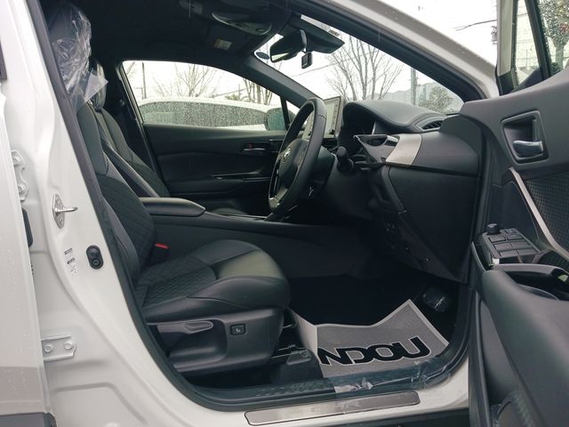 Toyota C-HR 2020-11 182300-9